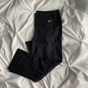 Nike cropped leggings